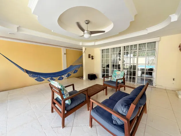 FOR SALE:DUPLEX HOUSE IN BRISAS DE GOLF, WITH POOL