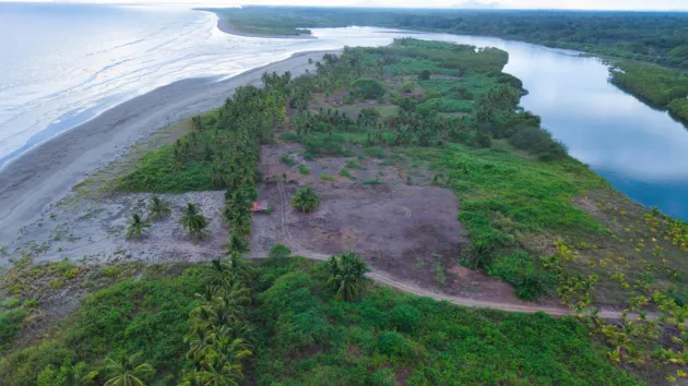 Oceanfront property in Las Lajas Beach