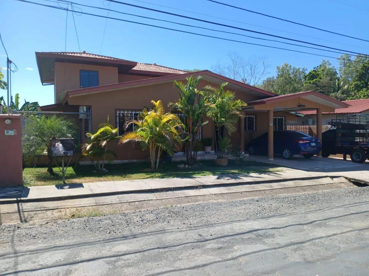 Se Vende Casa de 2 pisos