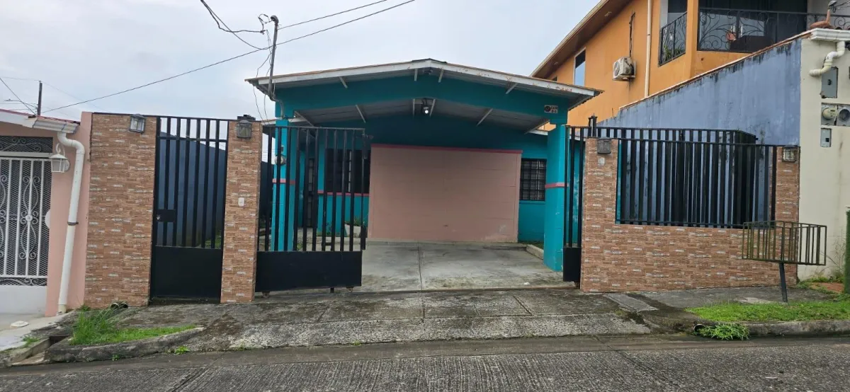 House for sale in Quintas del Pilón, Colón