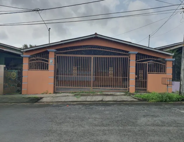 House for Sale in Valle Dorado, La Chorrera