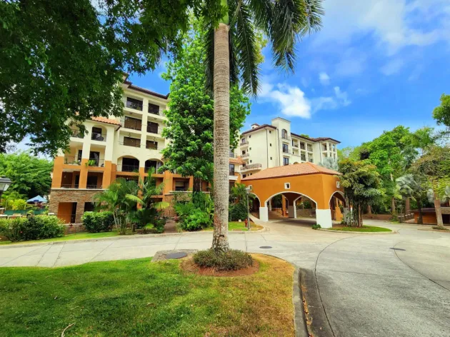 FOR SALE APARTMENT IN PH EMBASSY CLUB