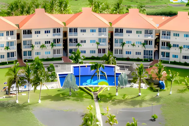 Oceanfront Condo For Sale in Playa La Barqueta