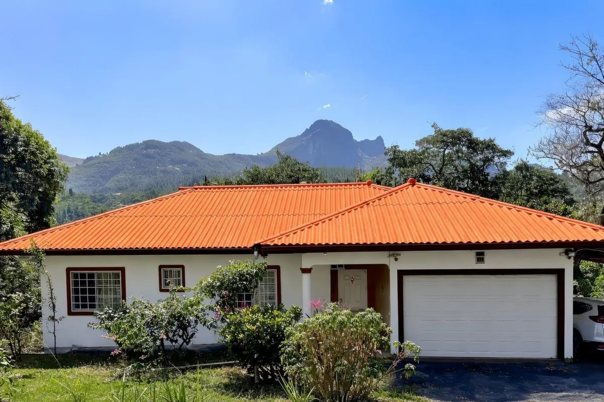 BEAUTIFUL HOUSE FOR SALE IN ALTOS DEL MARIA