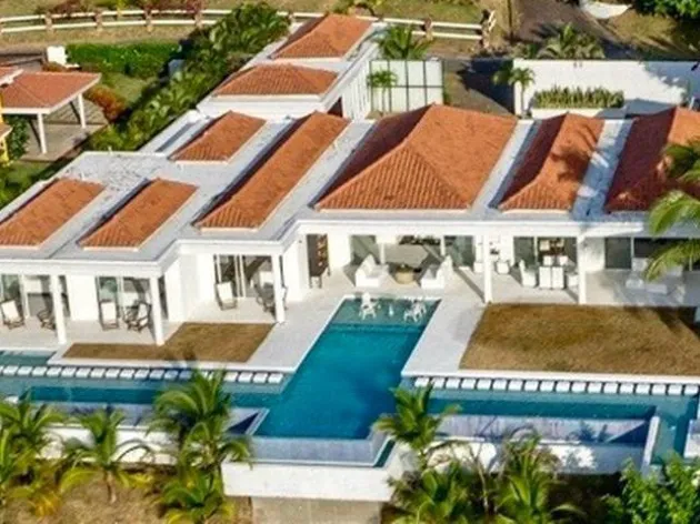 Spectacular Beach House In Costa Esmeralda