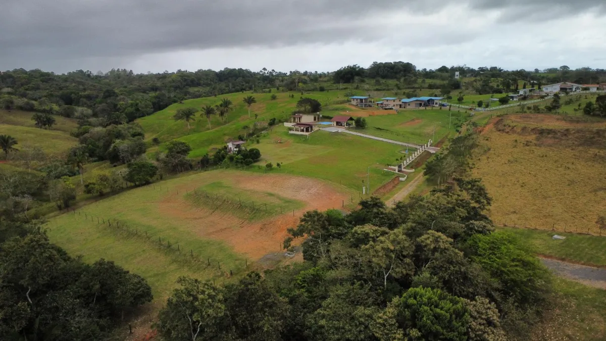 Terreno en venta con casa de campo en Chorrera – Cerca de la ciudad de Pan
