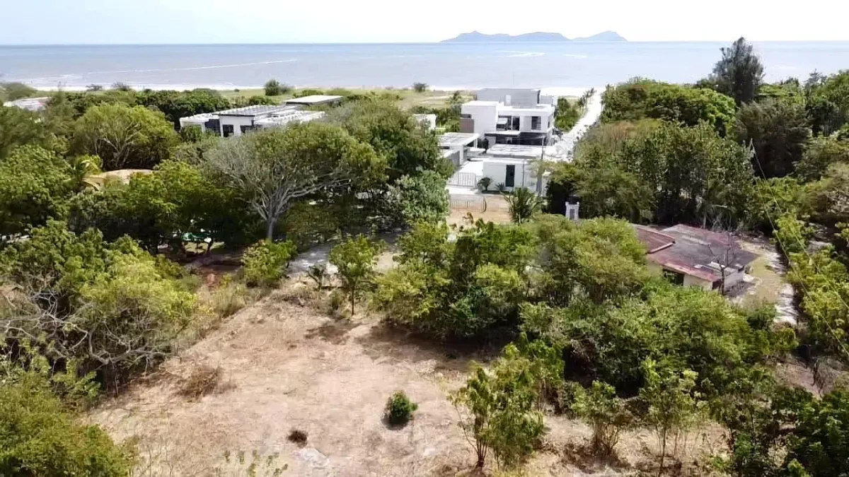 TERRENO CERCA DE PLAYA - PUNTA CHAME