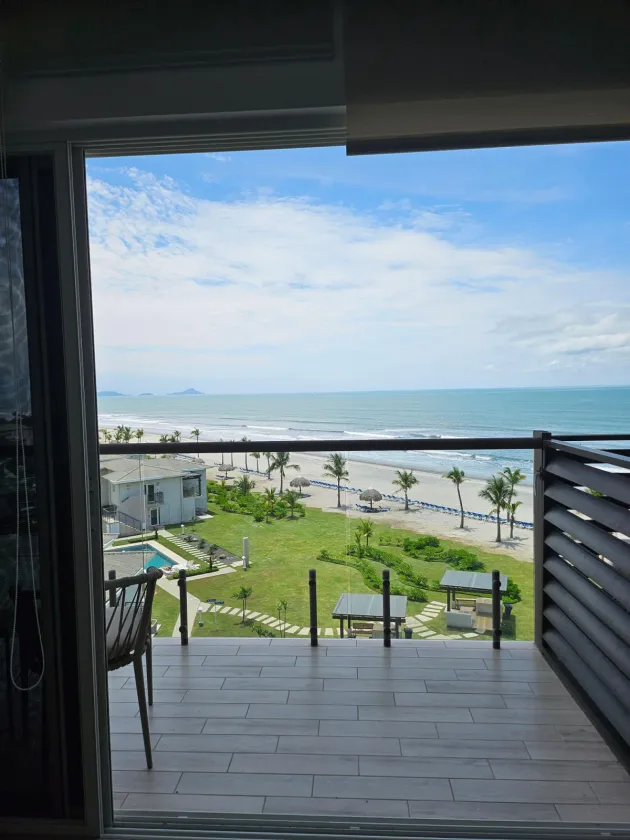 Turnkey Beachfront Escape Just 1 Hour from Panama