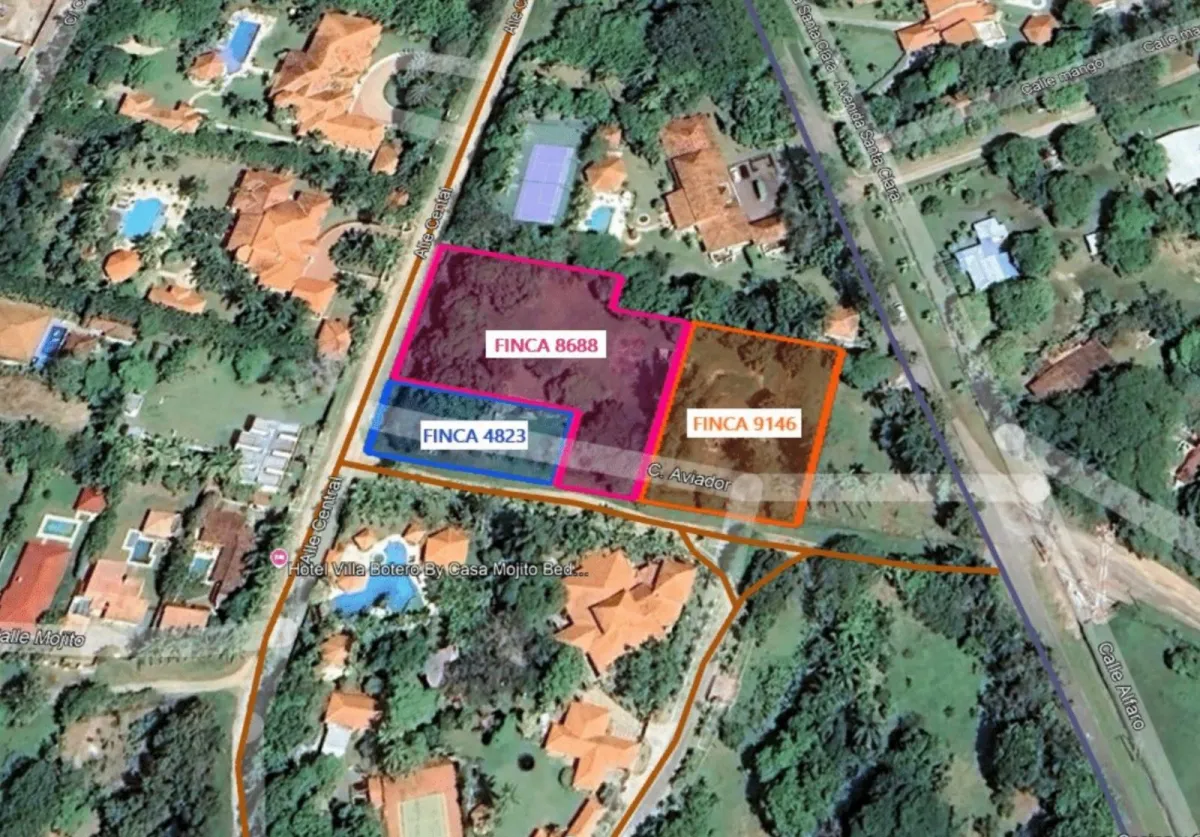 Lote para desarrollo inmobiliario en la playa de Santa Clara, Anton