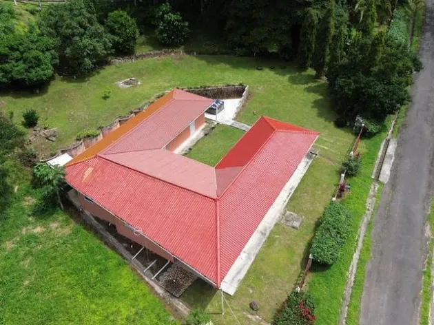 Mountain Home for Sale in Altos del Maria w/ Land