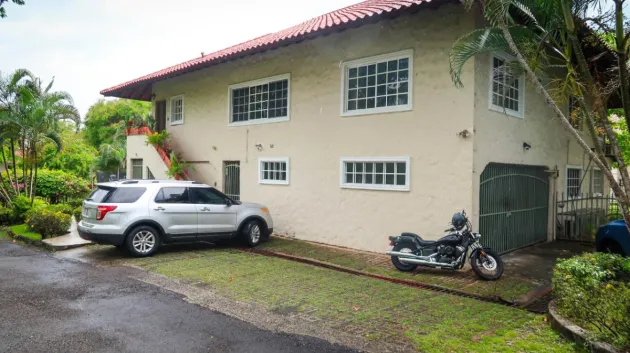 Property in Albrook - House 43