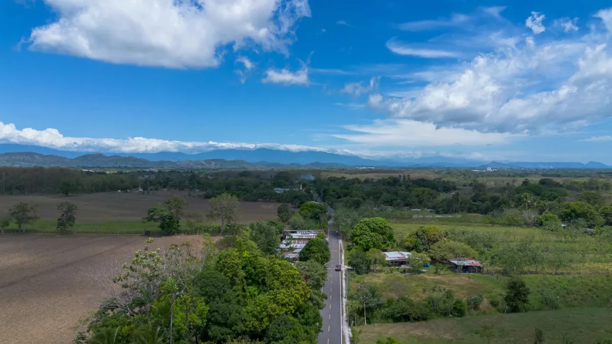 Fixer-Upper Home in San Pablo viejo, David