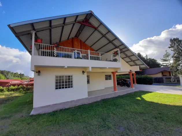SPACIOUS, SEMI-FURNISHED HOUSE FOR SALE