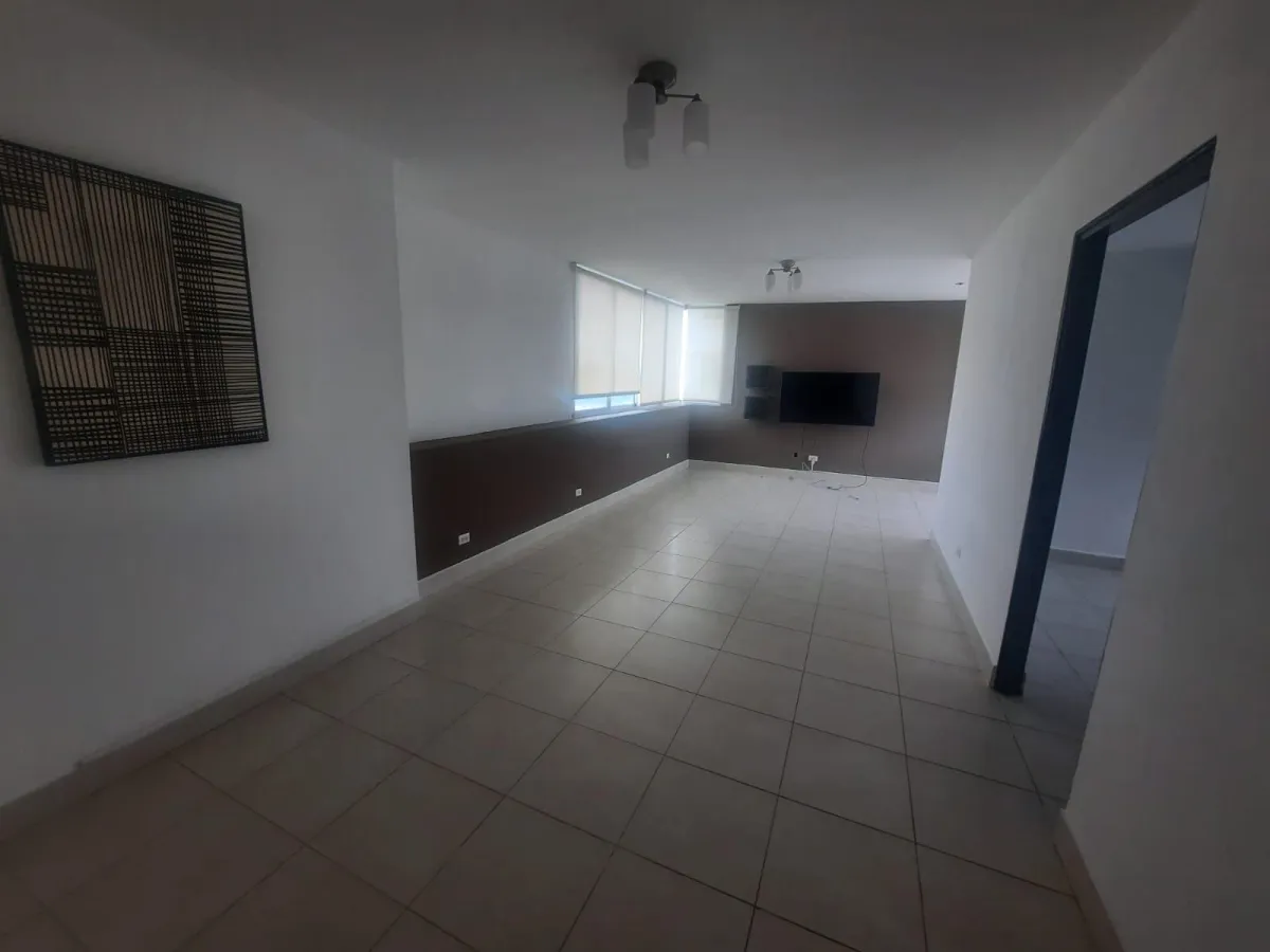Apartment for rent with appliances in Edison Park