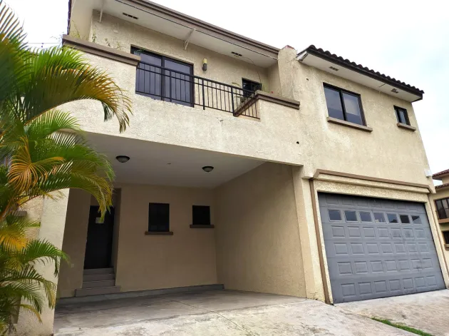 For Sale TownHome in Embassy Club for Investors.