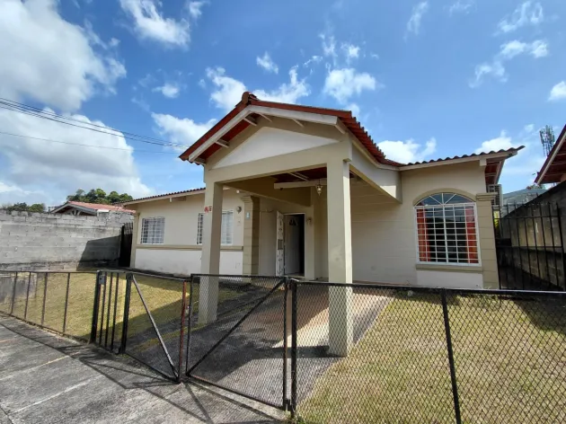 Casa en Venta en Urbanización Montserrat, Las Cumbres