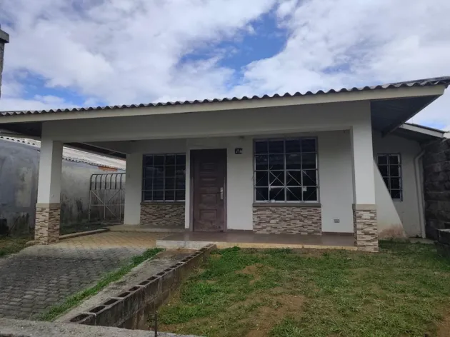 Bank sells house in Parques de Oviedo Chorrera urb