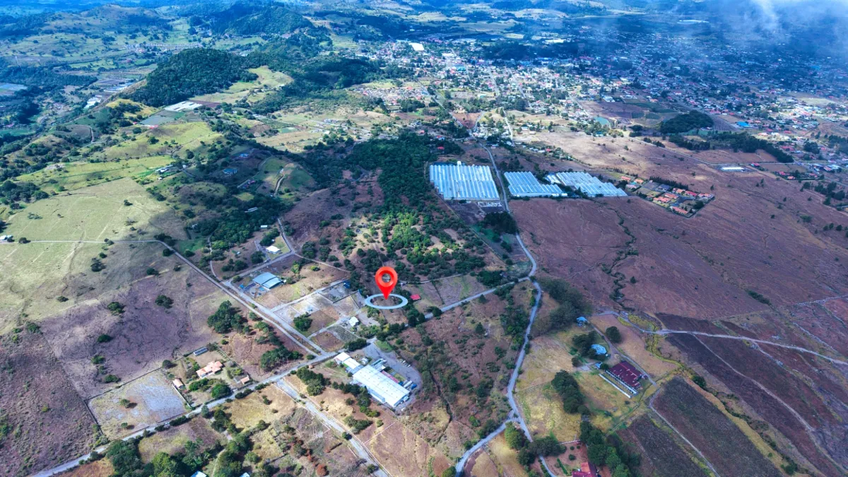 Lot in Volcán with Views and Excellent Location