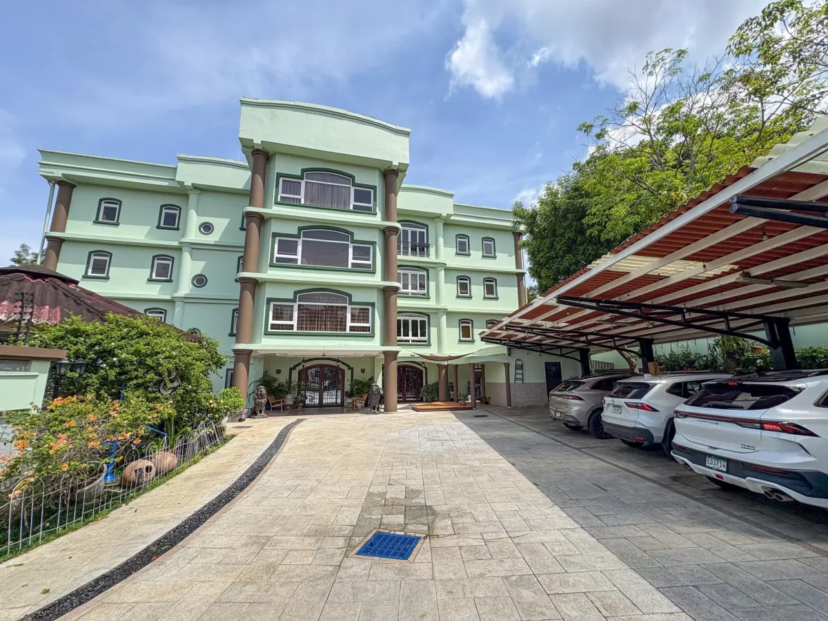 Multifamily Building in Panama City Panama