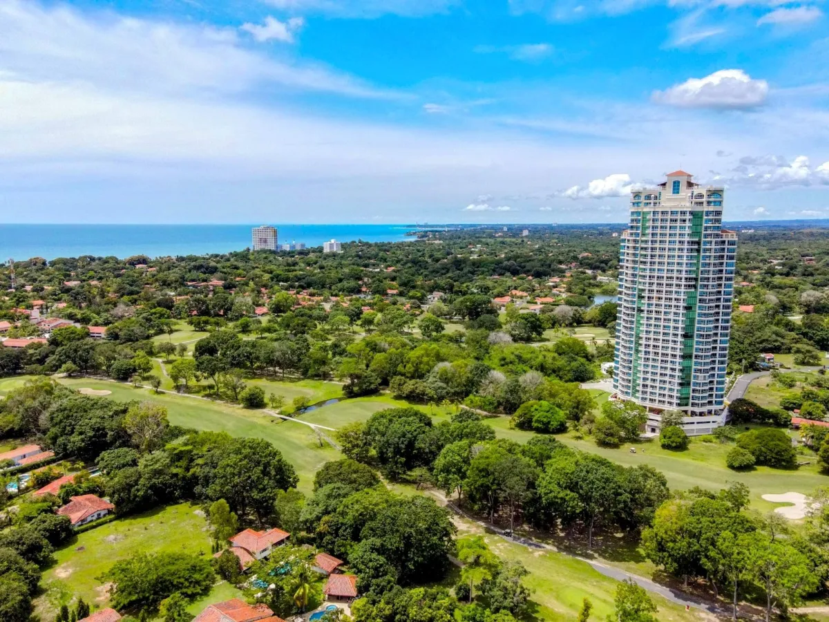 Apartamento de 2 Recámaras 2 Baños en Coronado Golf Panamá