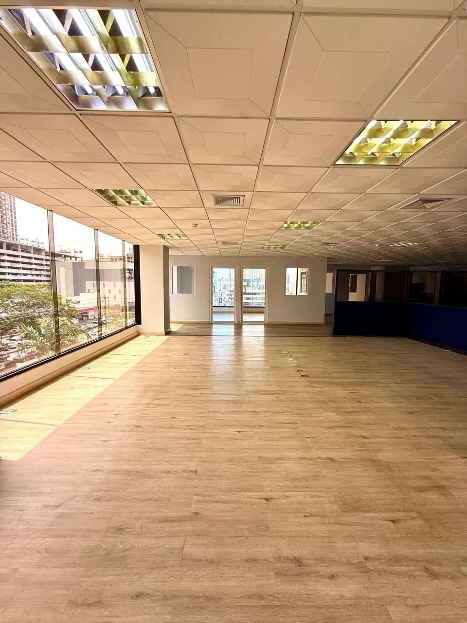 Oficina Alquiler 600 m² Excelente Ubicacion con Estacionamientos Exclusivos
