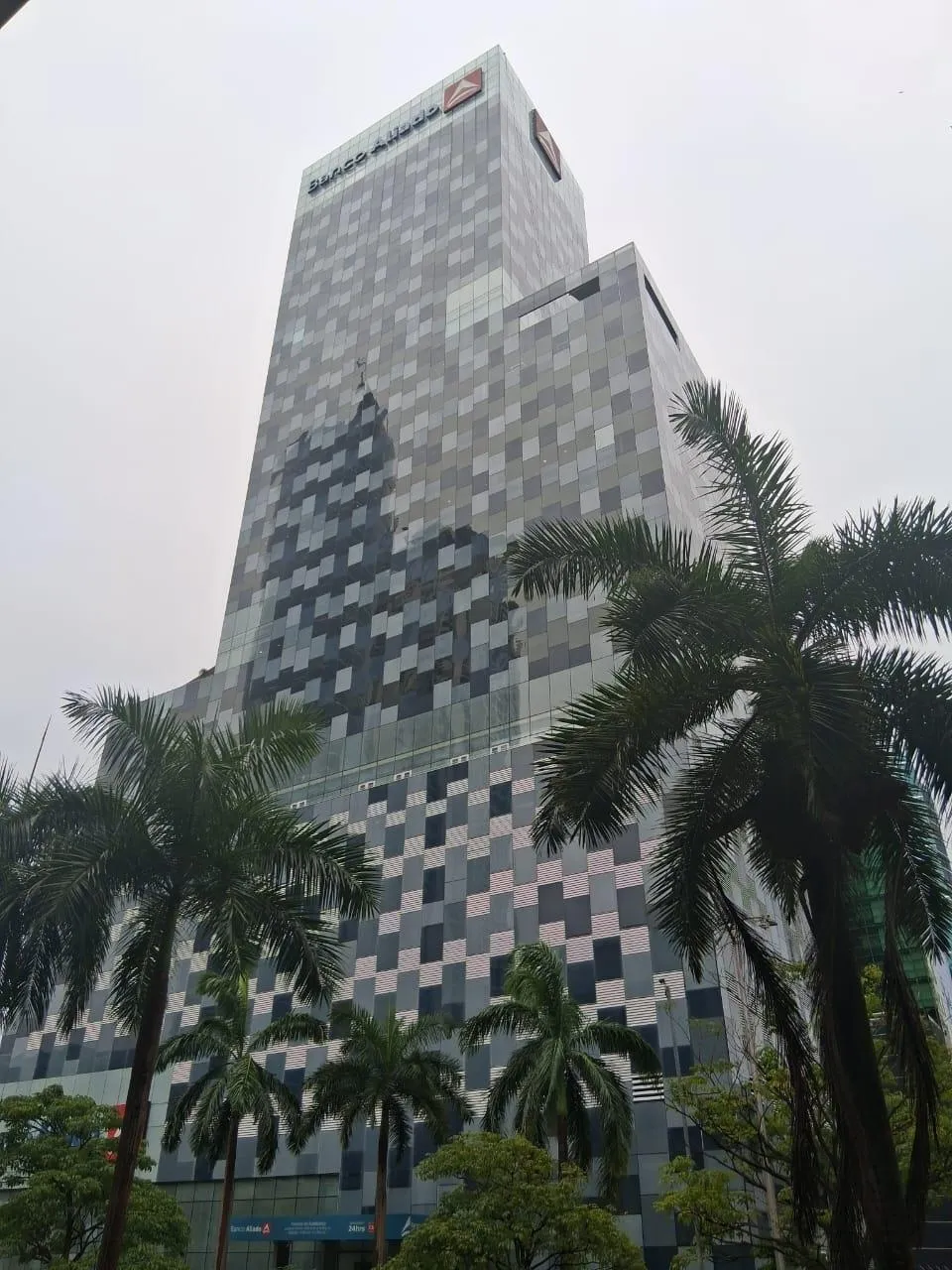 OFFICE FOR SALE OR RENT WITH TERRACE IN CDE