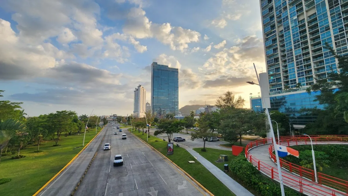 OFICINA EN VENTA EN LA AVENIDA BALBOA