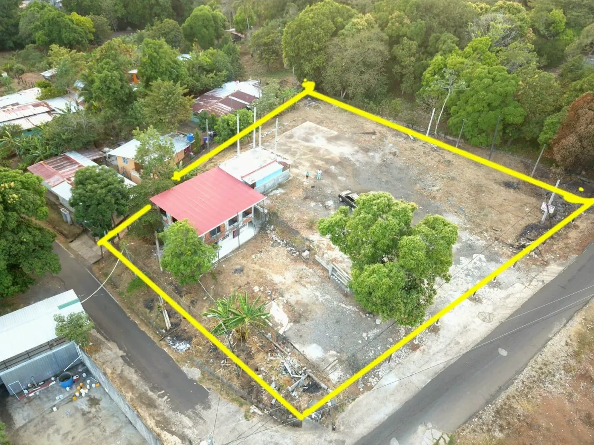 I'M SELLING A CABUYITA FARM