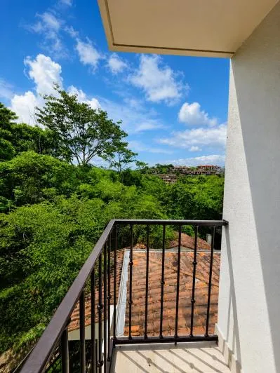 Apartment Sale at PH Embassy Village | Clayton