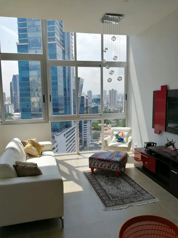Alquiler de apartamento amoblado en PH THE ONE TOWER – Calle 50