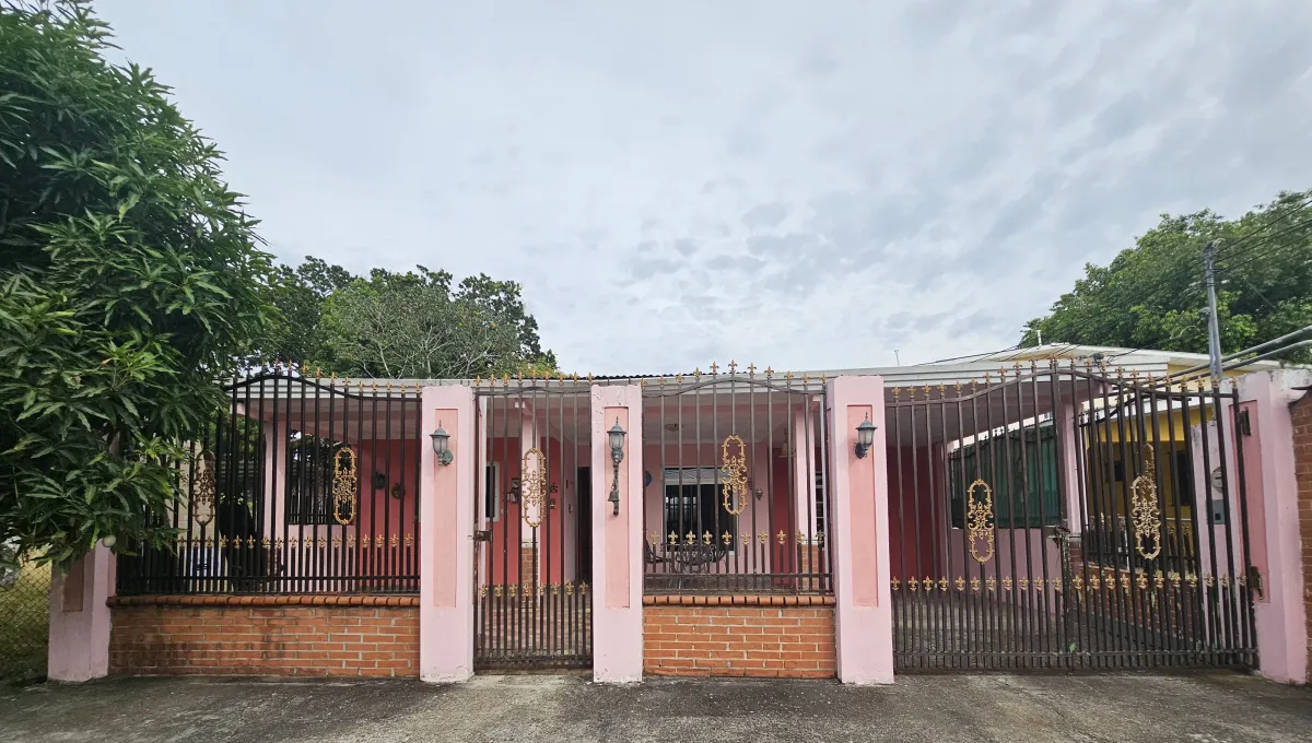 House Rental in Los Pinos Neighborhood, Las Tablas
