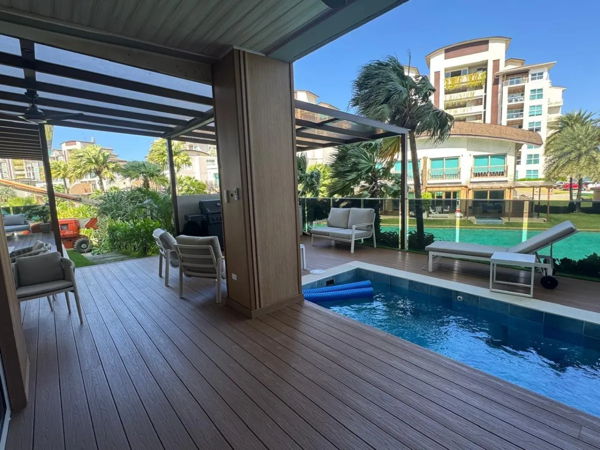 Apartamento en planta baja en Playa Escondida, Colón