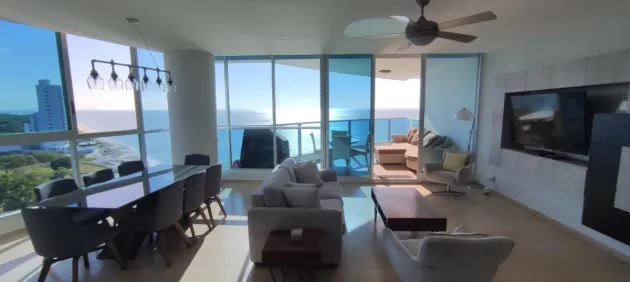 Oceanfront Apartment in PH Royal Palm, N/Gorgona 