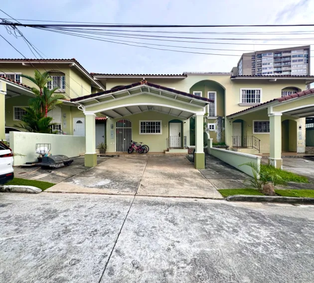 Alquiler duplex en Villa Lucre (Residencial Los Azores)