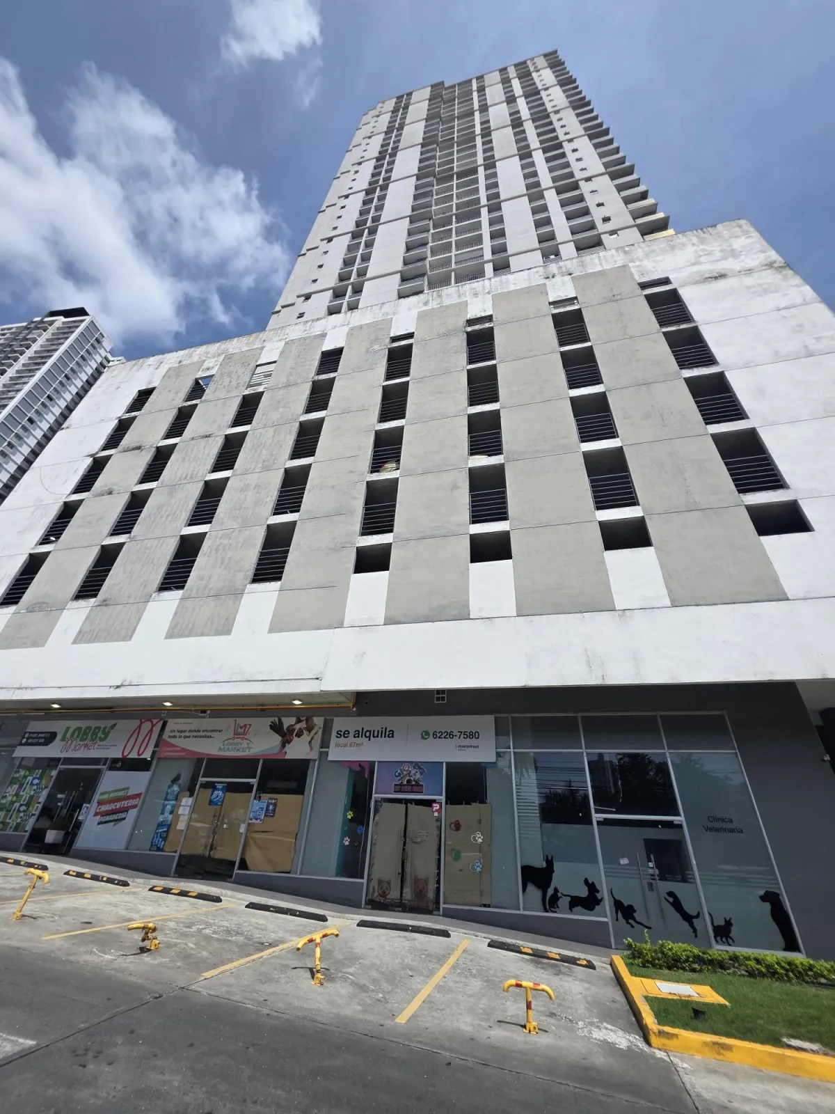 SE VENDE APARTAMENTO EN PH ATHAS 12 DE OCTUBRE