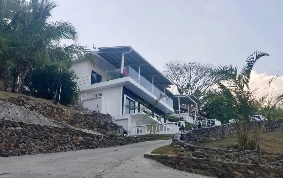 OPEN VIEWS 2 BEDROOM APARTMENT
