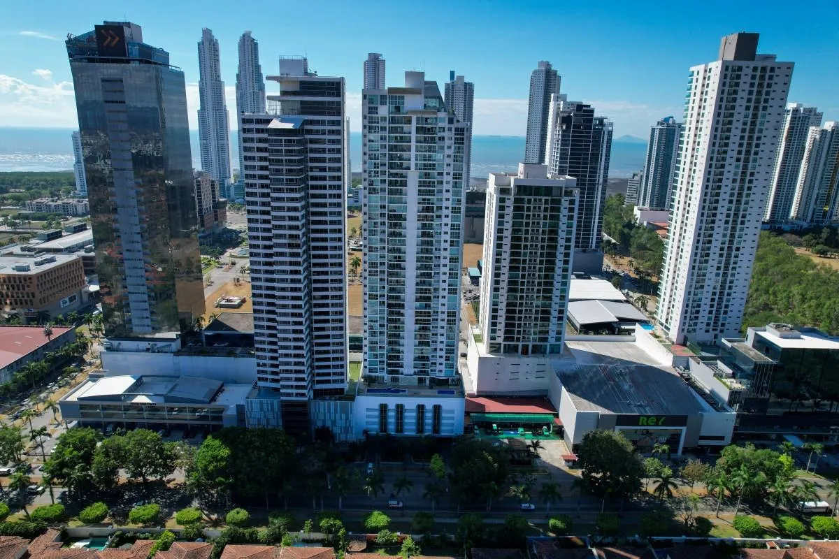 THE EPITOME OF URBAN LUXURY: 580 m²