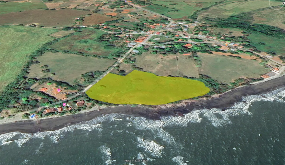 Terreno Frente al Mar en Pocrí – 20,575 m² con 200 m de Playa
