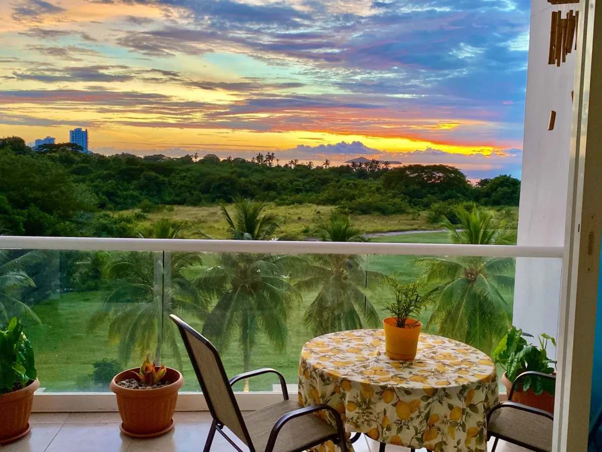 Condominio con vista al mar en Ocean II, Playa Blanca. Panamá