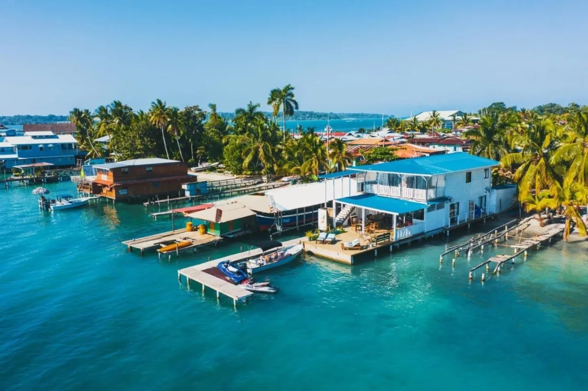 BEACHFRONT PROPERTY WITH A GUESTHOUSE BUSINESS