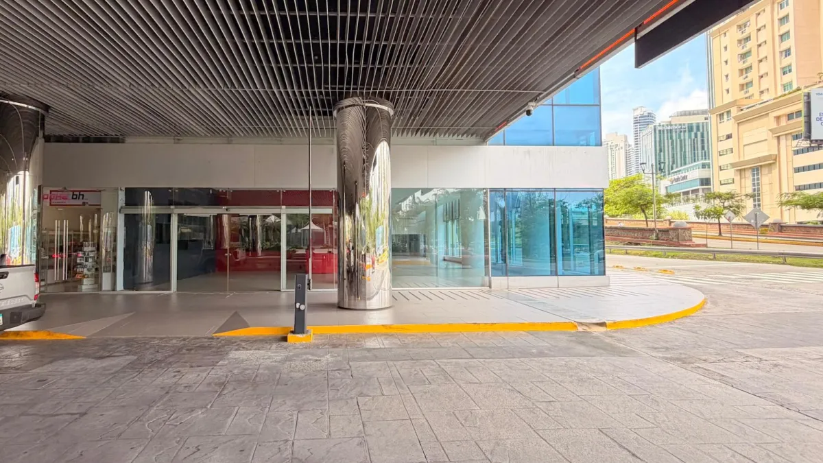 PREMIUM STOREFRONT OCEANIA BUSINESS PLAZA - 526 M2
