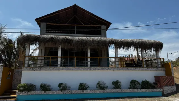 Casa en alquiler – Playa El Uverito, Las Tablas
