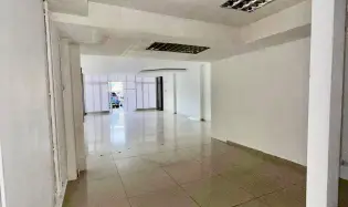 Alquiler de local comercial en Condado Business Center. YP