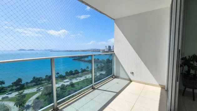 APT AMOBLADO EN AV BALBOA - WATERS ON THE BAY - 256 M2