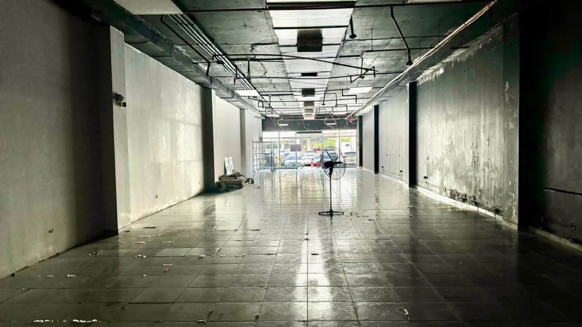 Se vende/alquila local comercial en Plaza Costa Sur – 324 m²