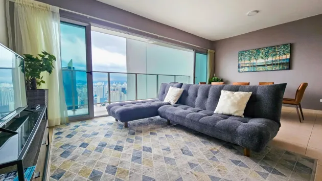APT AMOBLADO EN PISO ALTO - AV BALBOA - 109 M2