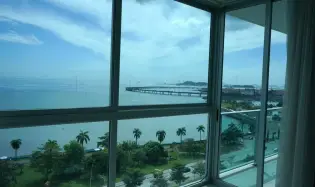 Sale of sea view apt in H2O