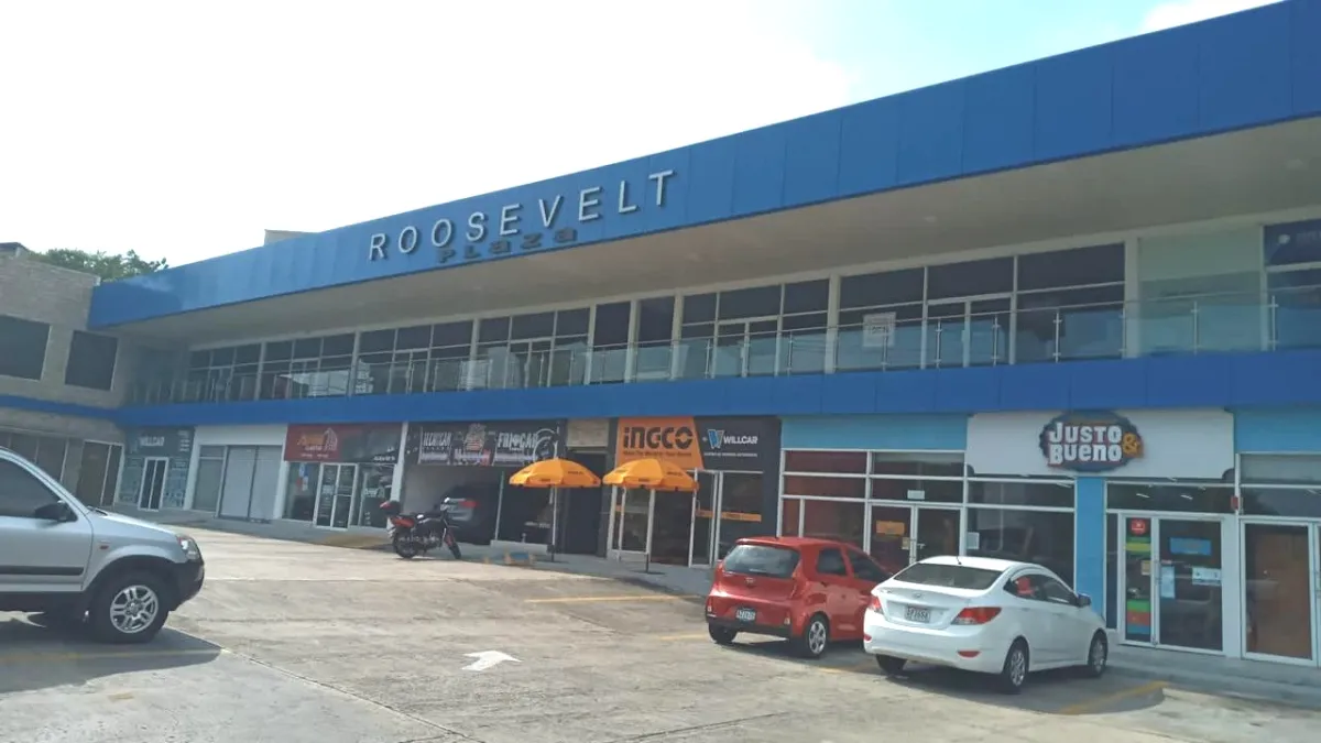 Commercial Space Rental at Plaza Roosevelt. LM