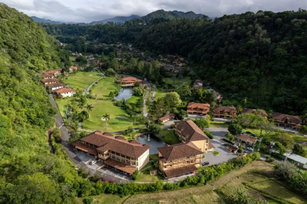 Condominio Exclusivo en el Tercer Piso en Valle Escondido Boquete
