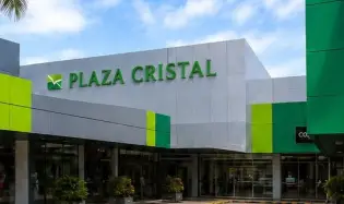 Commercial Space Rental at Plaza Cristal, Av. Centenario